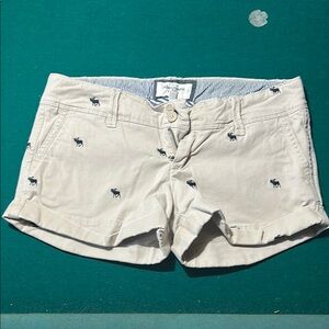 Abercrombie & Fitch Women's Cream Shorts